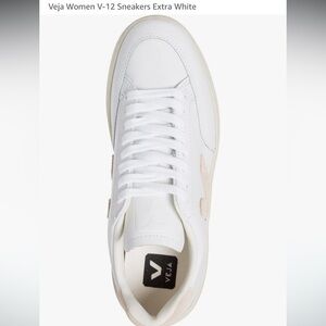 GUC Veja Sneakers